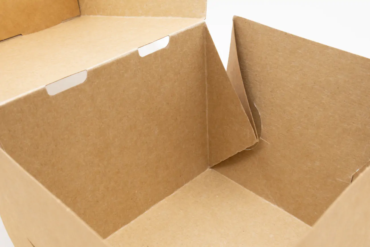 Custom Steckschlitze für besseren Halt der Verpackung